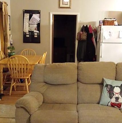 3rd image of 1217 Terry Ave