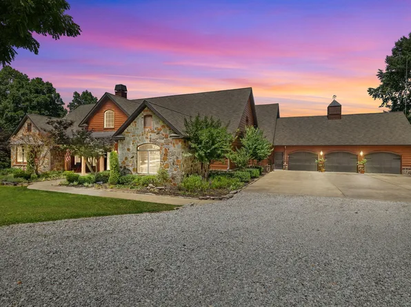 315 Buckskin, Pineville, MO 64856