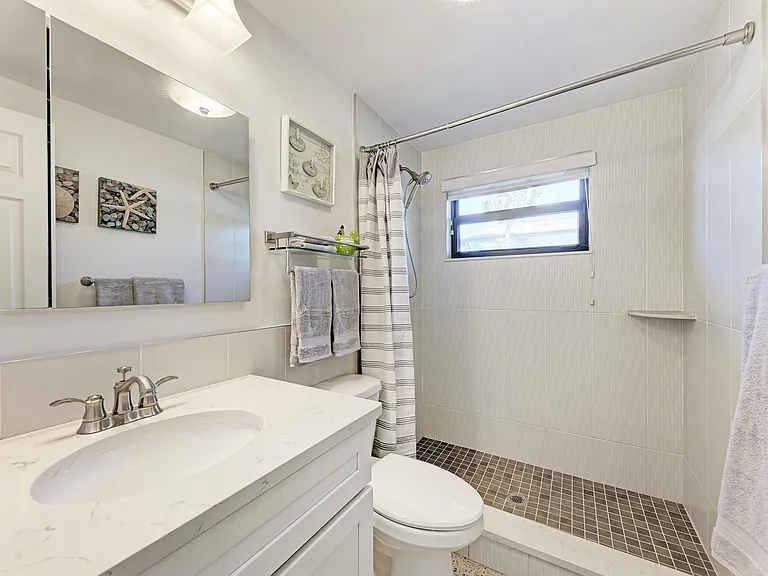 730 Fox St — Photo 21