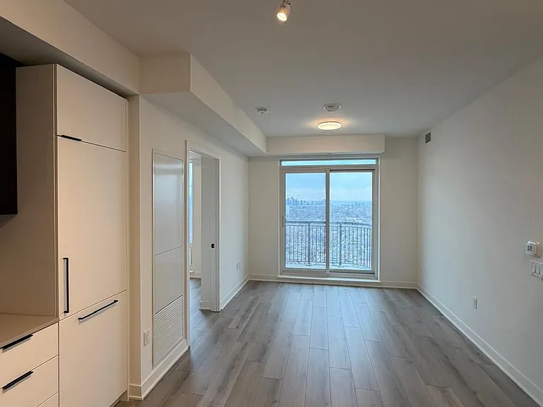 1185 Dupont St S #1909 — Photo 2