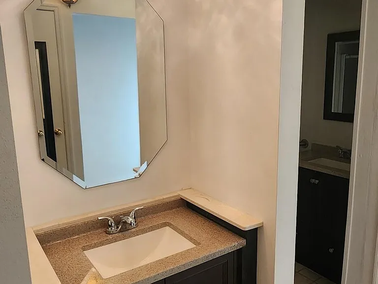 610 Palm Dr — Photo 10