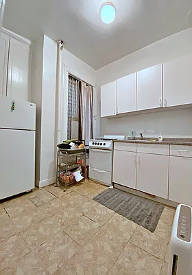 Rented by Douglas Elliman | media 35