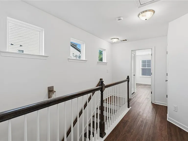 2392 Belmont Pl — Photo 20