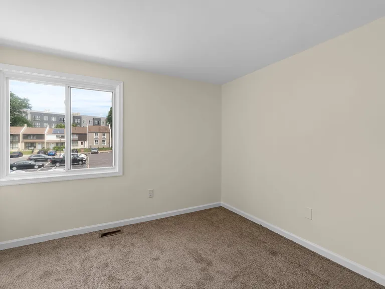 10289 Daystar Ct — Photo 22