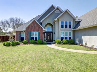 2402 Belle Ruelle St, New Iberia, LA 70563