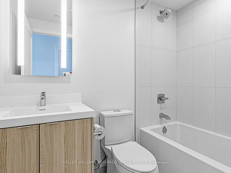 60 Central Park Dr #2112 — Photo 13