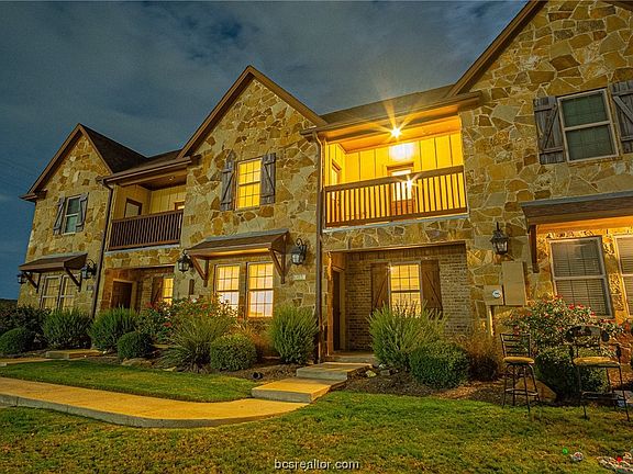 2nd image of 103 Deacon Dr W
