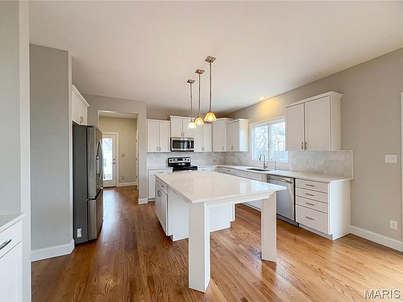 2nd image of 1635 Rockfern Dr