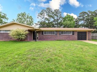 809 Redwater Rd, Wake Village, TX 75501