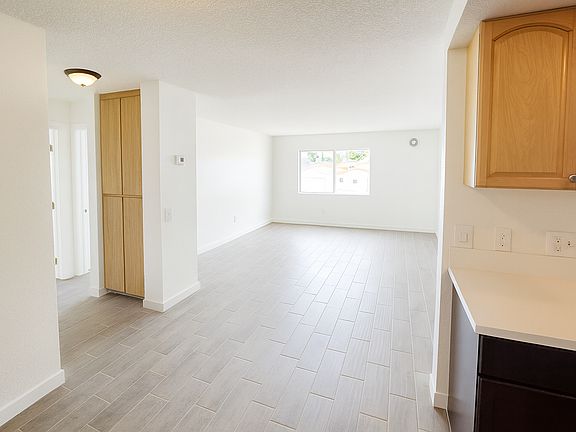 3rd image of 3808 Cottonwood St #3808F