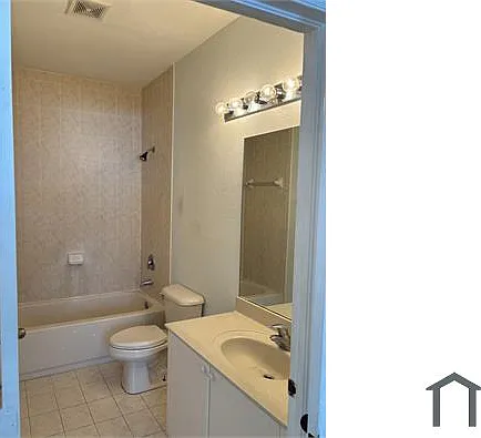 1656 SE 29th Ct #105 — Photo 2