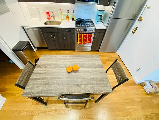 Rented by Mae Equities | media 4