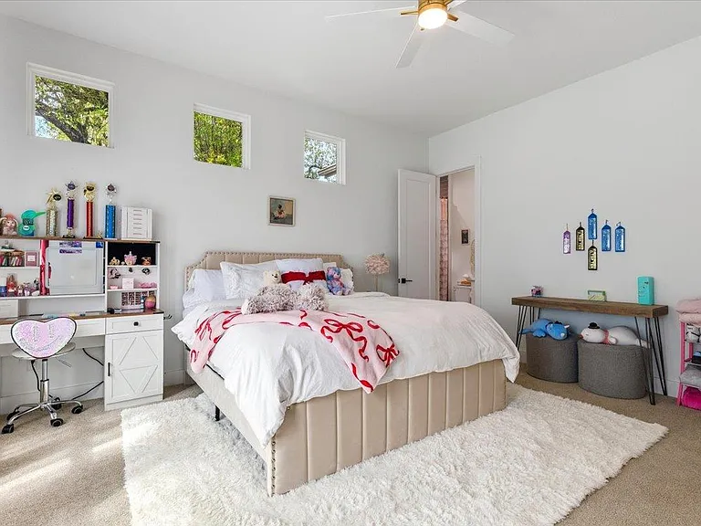 101 Onion Creek Ln — Photo 24