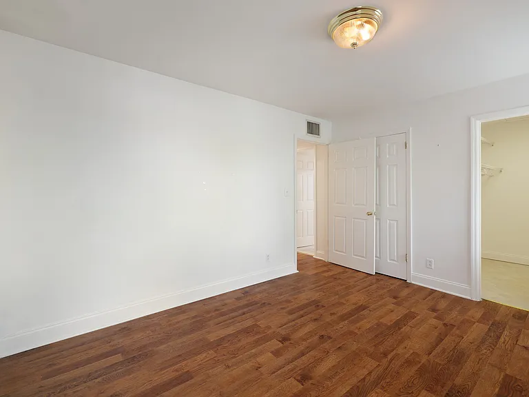 3210 Orleans Dr #8 — Photo 14
