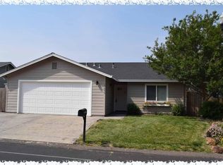 17095 Clouds Rest Rd, Soulsbyville, CA 95372