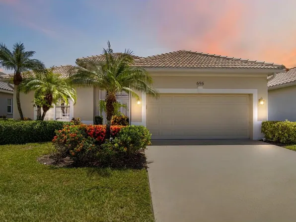 696 Misty Pine Dr, Venice, FL 34292