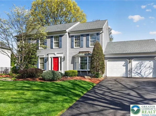 4510 Kathi Dr, Bethlehem, PA 18017