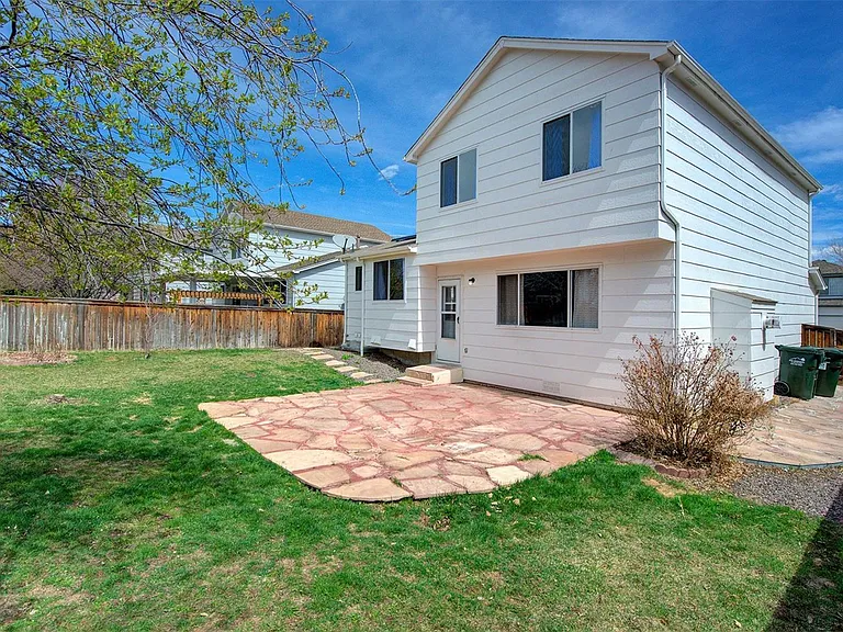 9687 Newcastle Dr — Photo 17
