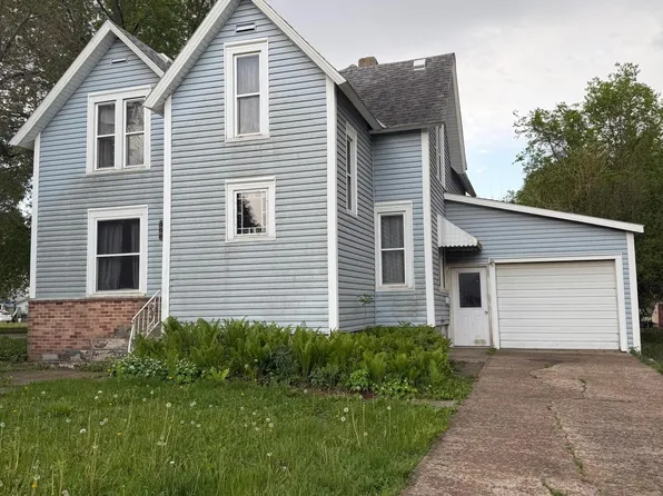 508 E Iowa St, Elmore, MN 56027