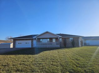902 13th St, Central City, NE 68826