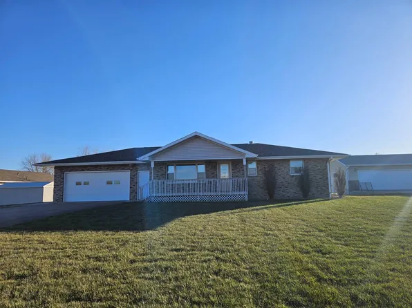 902 13th St, Central City, NE 68826