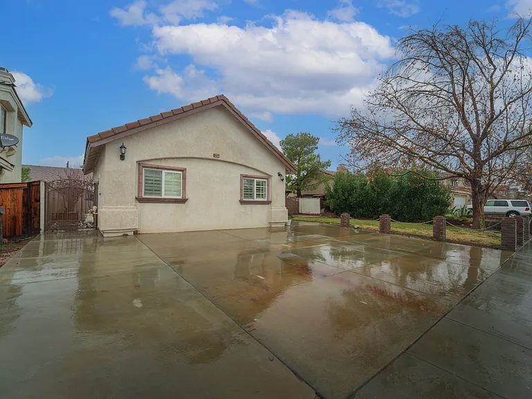 5659 W Avenue L6 — Photo 20