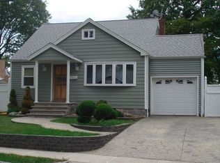 1222 Oak Pl, Union, NJ 07083