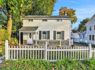 33 Grand St, Lloyd, NY 12528