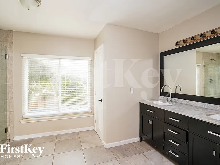 12523 Mill Ridge Dr — Photo 13