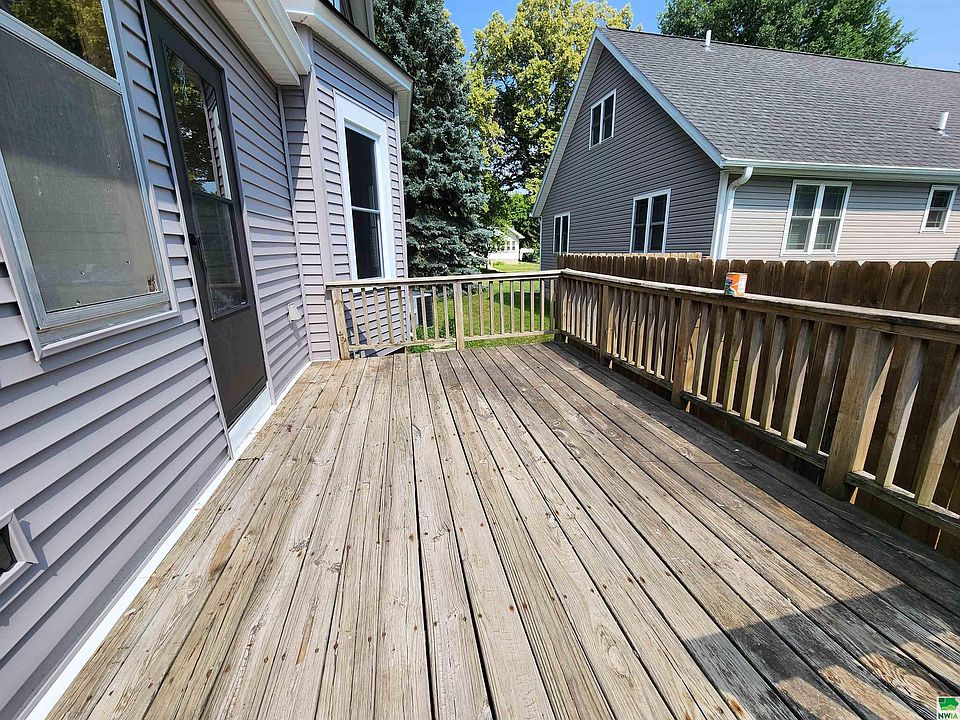 1202 13th St, Onawa, IA 51040 Zillow