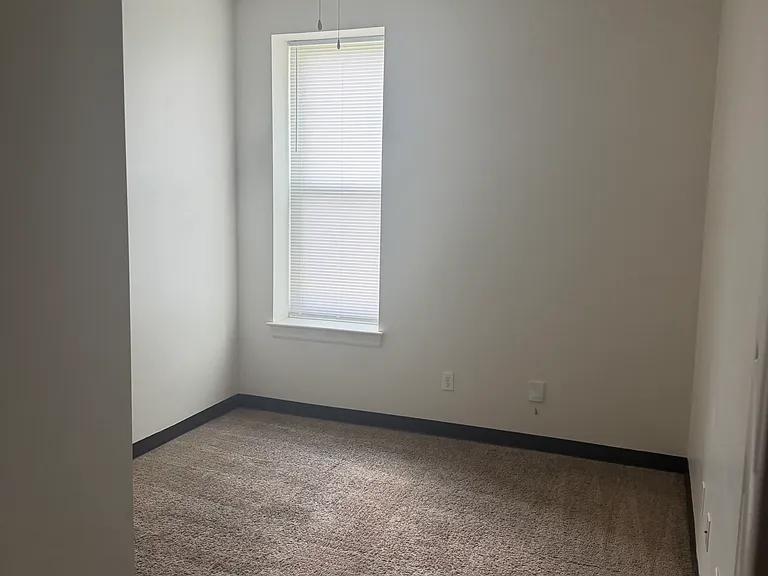 3939-3941 Nebraska Ave #A — Photo 4