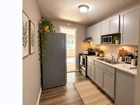 4th image of 1042 Brittain Rd #1042