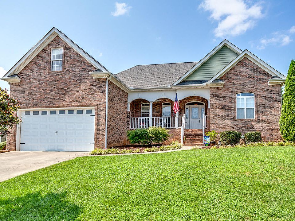 1st image of 10421 Ivy Hollow Dr