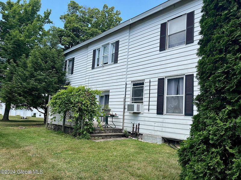 2nd image of 88 Middleline Road