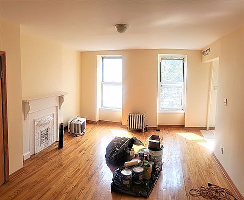 1st image of 71 Jefferson Ave #2