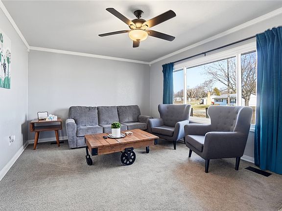 4th image of 5588 Sharp Rd