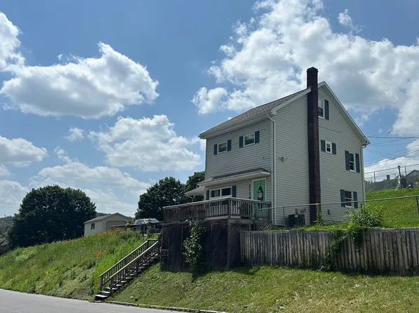 2114 14th Ave, Altoona, PA 16601
