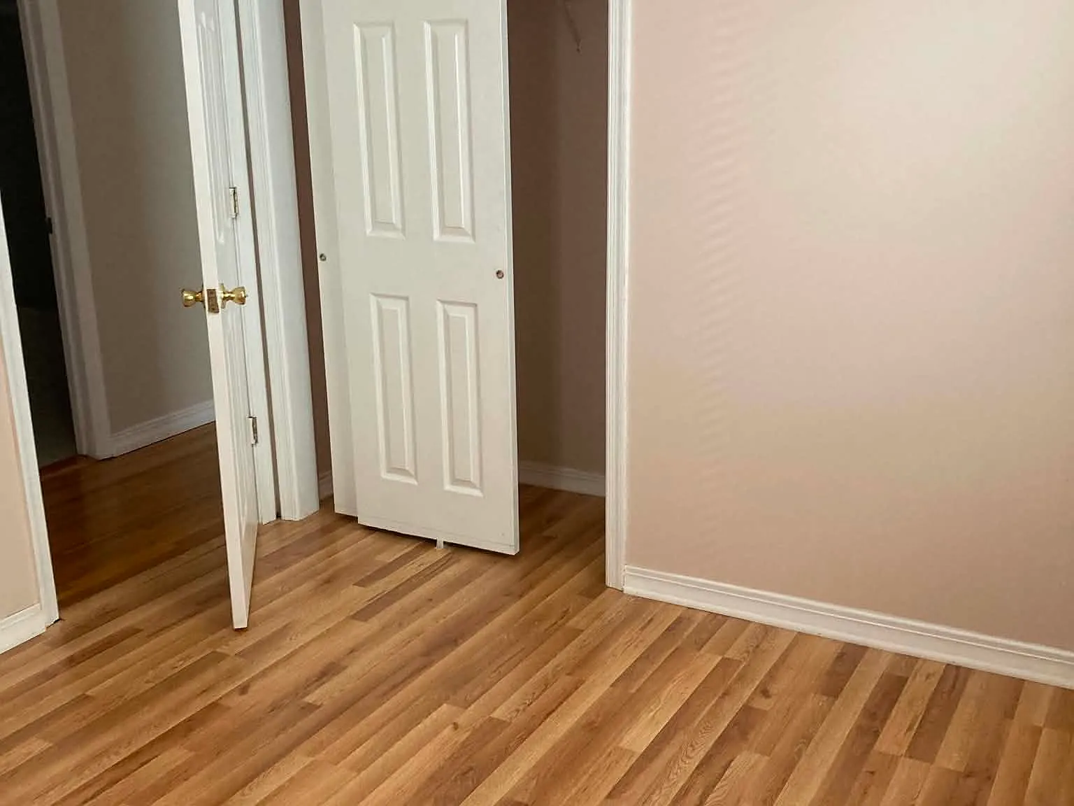 3 bed, 1300 sqft, $2,600 — Photo 3