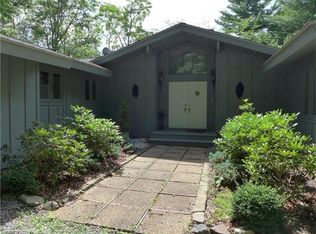 1567 Campbell Dr, Pisgah Forest, NC 28768