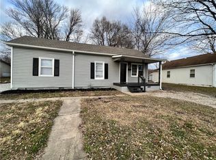 804 W Lexington St, Richmond, MO 64085