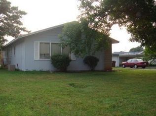 2729 S Stewart Ave, Springfield, MO 65804