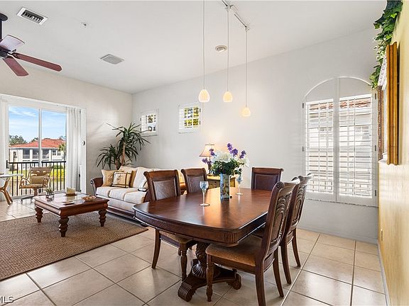 4th image of 800 L Ambiance Cir #208
