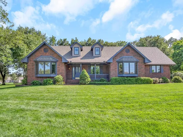 301 Campus Ct, Newton, KS 67117