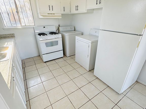 3rd image of 3415 Wickham Ave #1