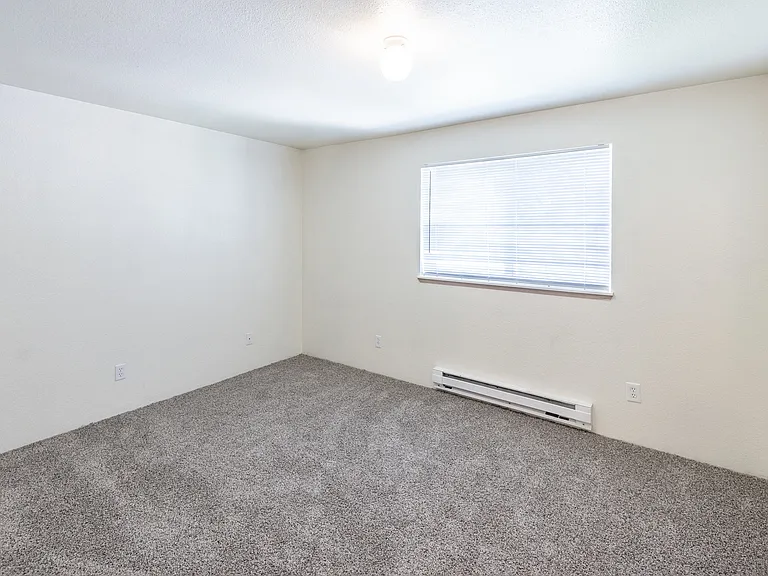 Black Lake Apartments — Photo 26