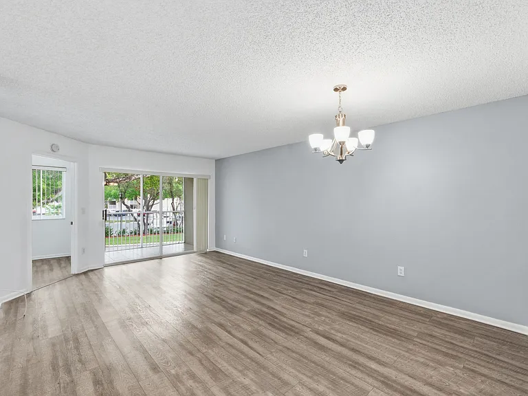 9511 Weldon Cir #G207 — Photo 6