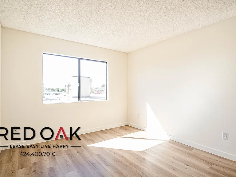 11823 Victory Blvd #214 — Photo 21
