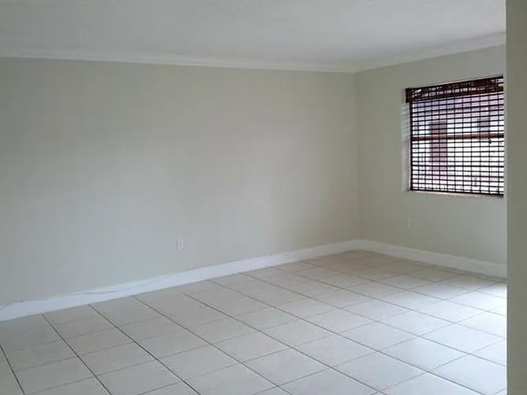 3805 SW 103rd Ave #204 — Photo 4