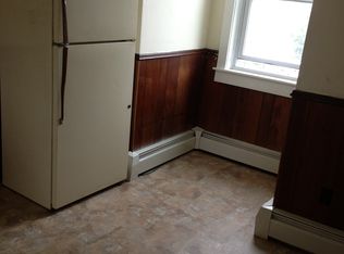 2 Chilton St APT 3, Bristol, RI 02809