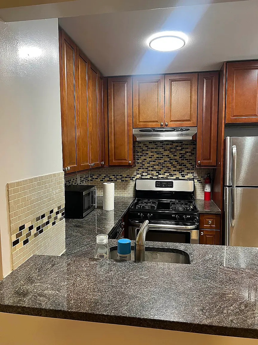 42-25 213th Street — Photo 3